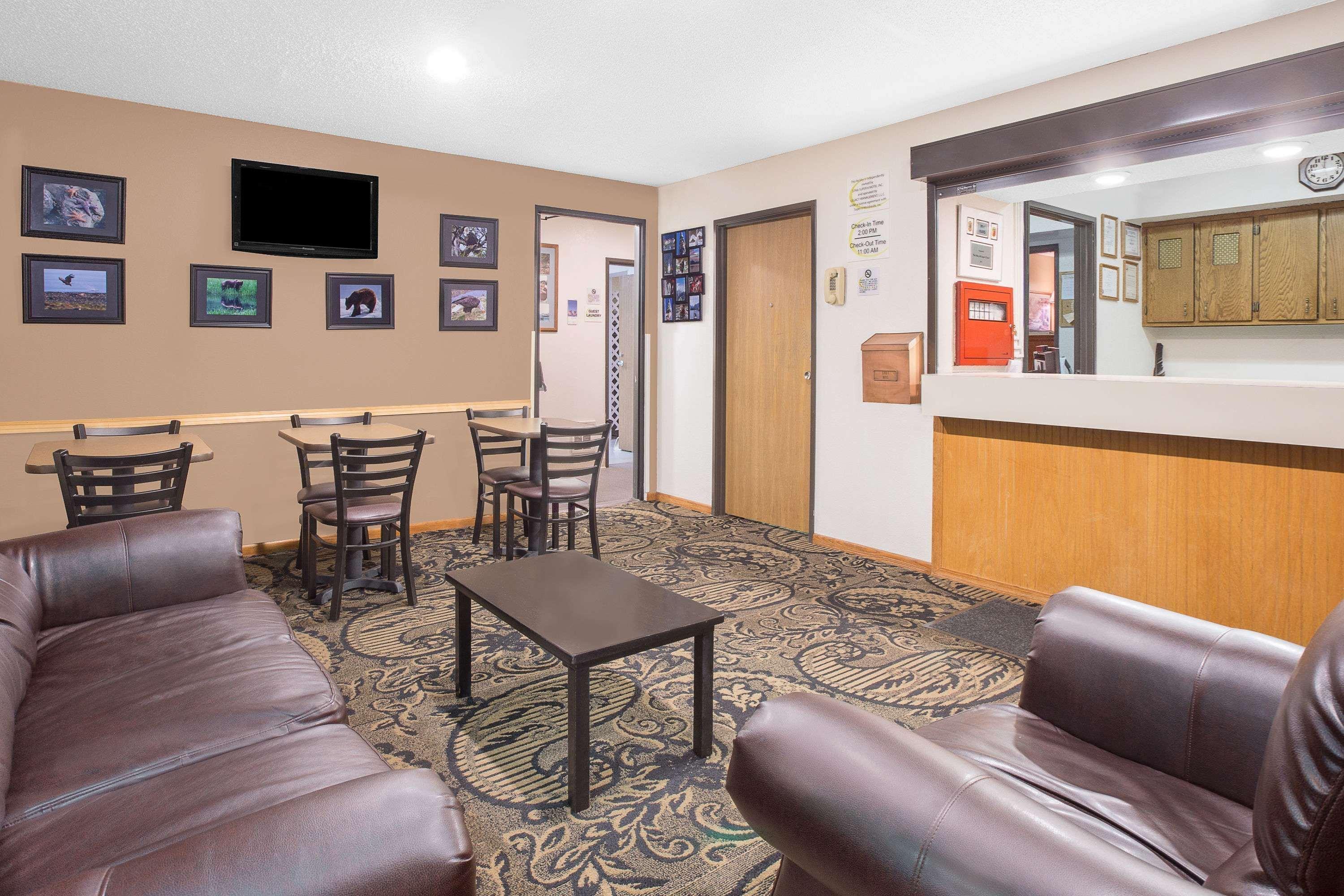 Super 8 By Wyndham Sitka Hotel Exterior photo